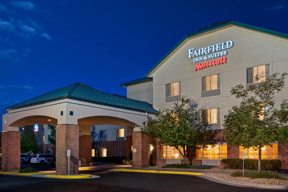 Fairfield Inn and Suites by Marriott Denver Airport hotel hero