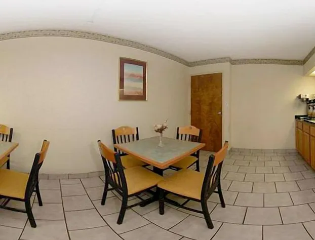 Quality Inn Scottsburg hotel detail image 4