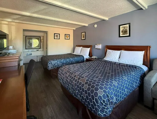 Econo Lodge Galax hotel detail image 4