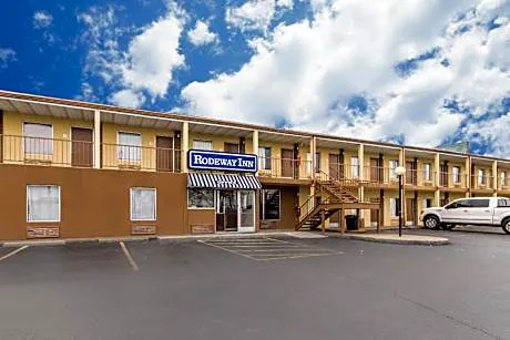 Rodeway Inn hotel hero