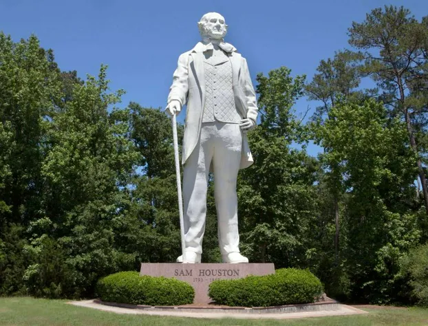 Super 8 by Wyndham Huntsville hotel detail image 3