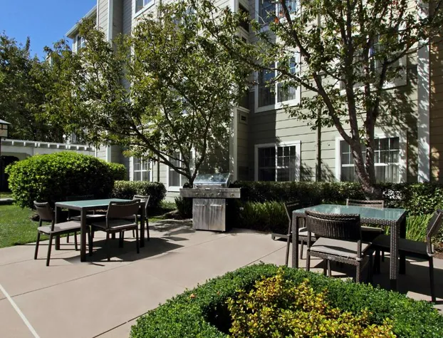 Homewood Suites by Hilton Newark-Fremont hotel detail image 2