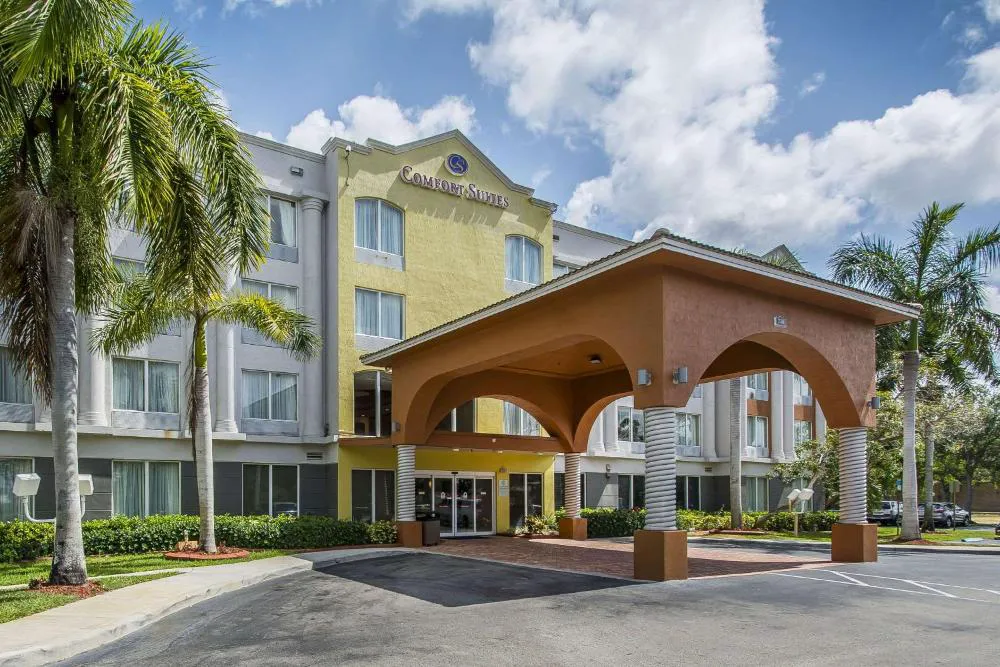 Comfort Suites Sawgrass hotel hero
