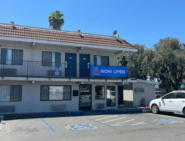 Motel 6 Modesto CA hotel detail image 2
