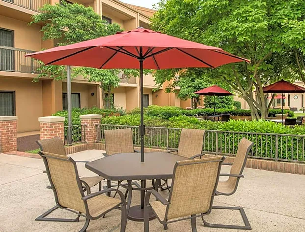 Courtyard by Marriott Washington Dulles Airport Chantilly hotel detail image 2