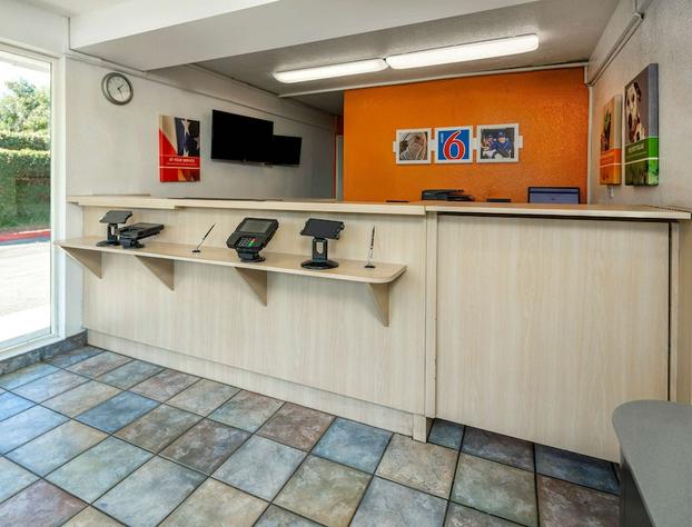 Motel 6-Sepulveda CA - Los Angeles - Van Nuys - North Hills hotel detail image 1