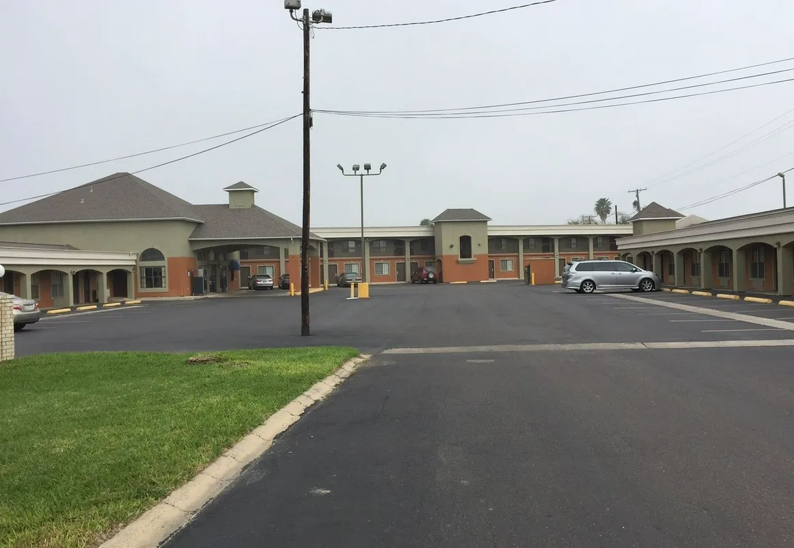 Aloha Inn hotel hero