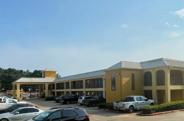 Majestic Inn hotel detail image 1