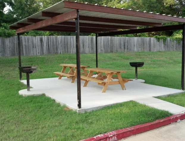 Majestic Inn hotel detail image 4