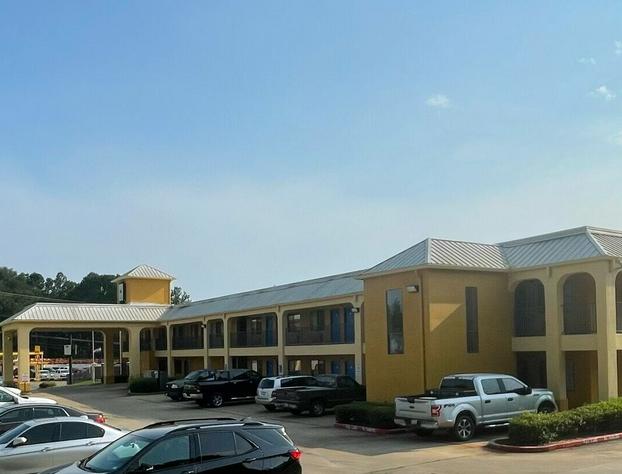 Majestic Inn hotel detail image 1