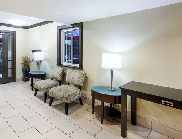 Howard Johnson by Wyndham San Diego Hotel Circle hotel detail image 2