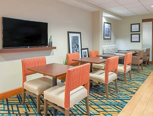 Hampton Inn Columbia hotel detail image 4