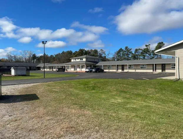 Colonial House Motor Inn hotel detail image 3