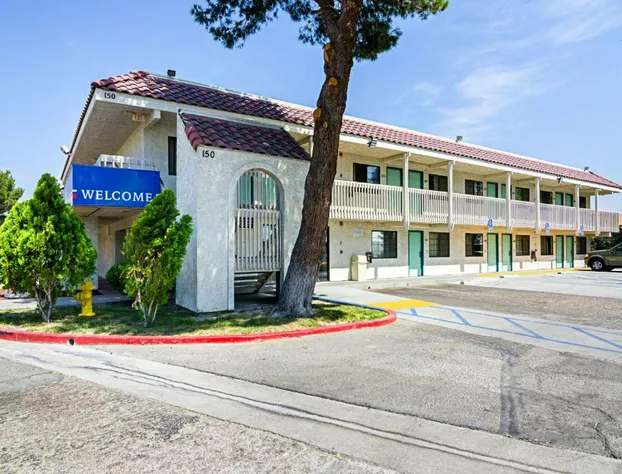 Motel 6 Barstow, CA hotel detail image 2