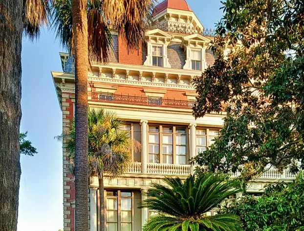 Wentworth Mansion hotel detail image 1