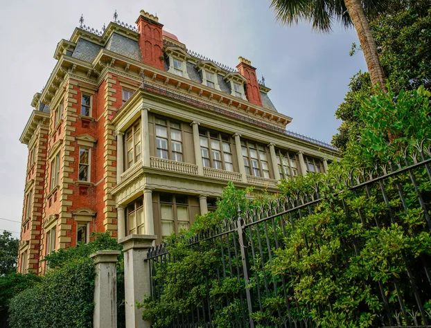 Wentworth Mansion hotel detail image 2