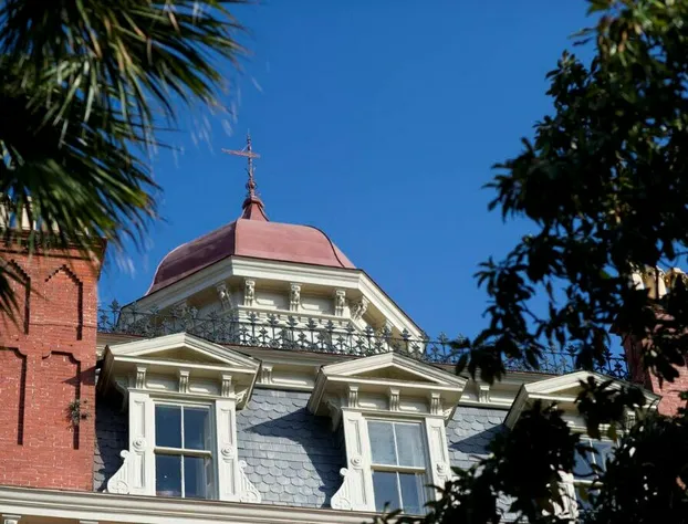 Wentworth Mansion hotel detail image 4