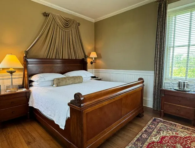 Wentworth Mansion hotel detail image 1
