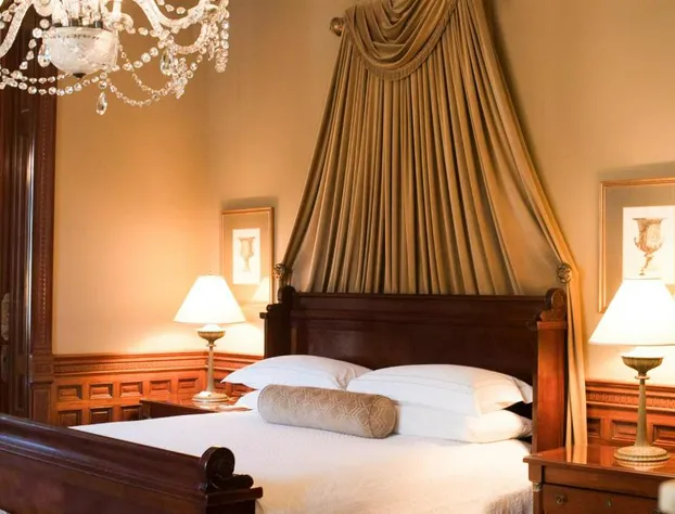 Wentworth Mansion hotel detail image 2