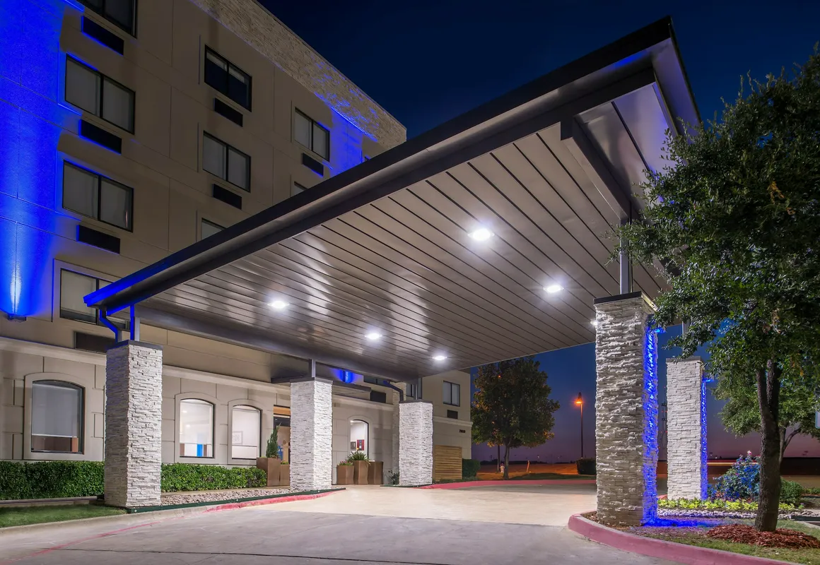 Holiday Inn Express Hotel & Suites Mesquite by IHG hotel hero