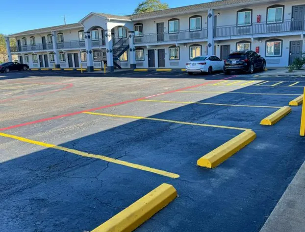 Continental Inn & Suites Nacogdoches TX / SFA University/Downtown hotel detail image 4