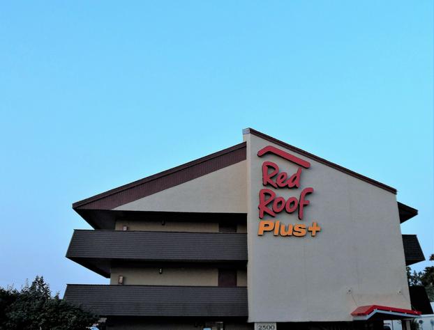 Red Roof Inn PLUS+ Chicago - Hoffman Estates hotel detail image 1