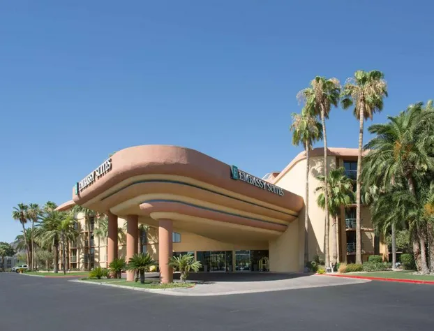 Embassy Suites by Hilton Phoenix Biltmore hotel detail image 1
