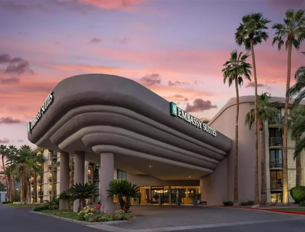 Embassy Suites by Hilton Phoenix Biltmore hotel detail image 3