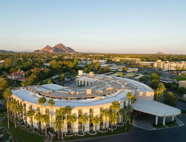 Embassy Suites by Hilton Phoenix Biltmore hotel detail image 4