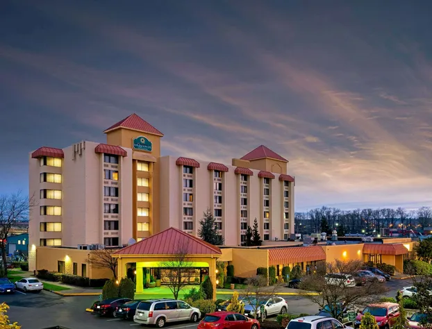 La Quinta Inn & Suites by Wyndham Tacoma - Seattle hotel detail image 2