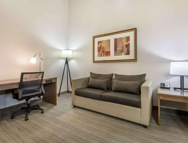 Country Inn & Suites by Radisson, Watertown, SD hotel detail image 3