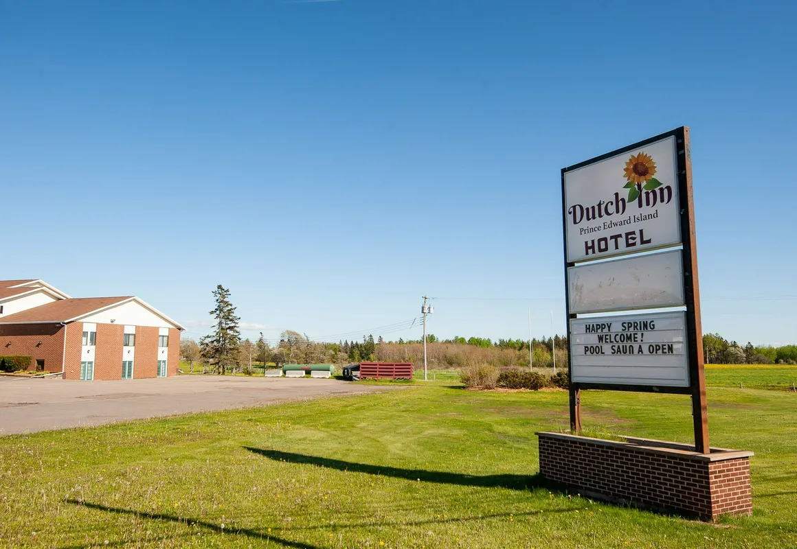 The Dutch Inn hotel hero