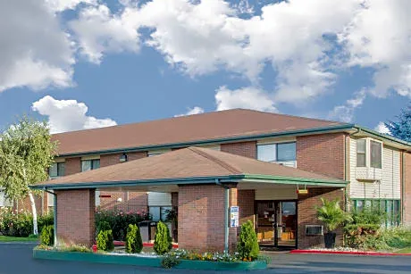 Super 8 by Wyndham Provo BYU Orem hotel hero