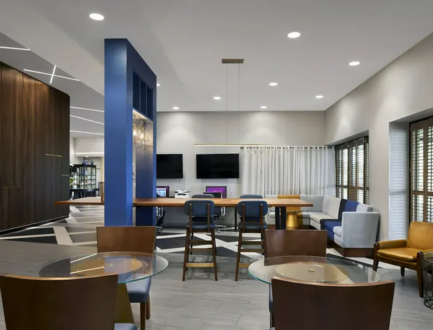 Crowne Plaza Providence-Warwick Airport by IHG hotel detail image 4