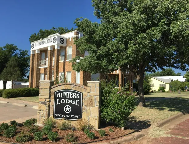 Hunters Lodge Motel hotel detail image 1