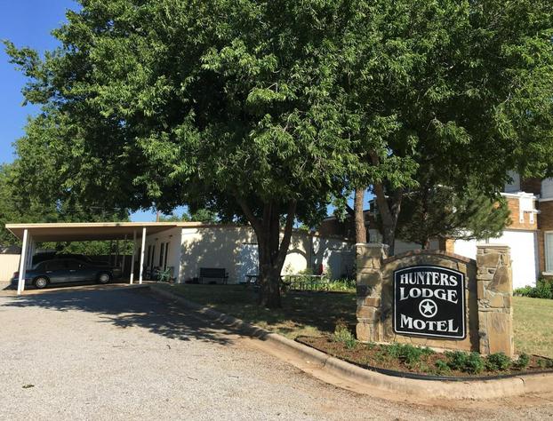 Hunters Lodge Motel hotel detail image 4