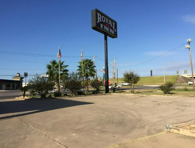 Royal Inn Pearsall hotel detail image 1