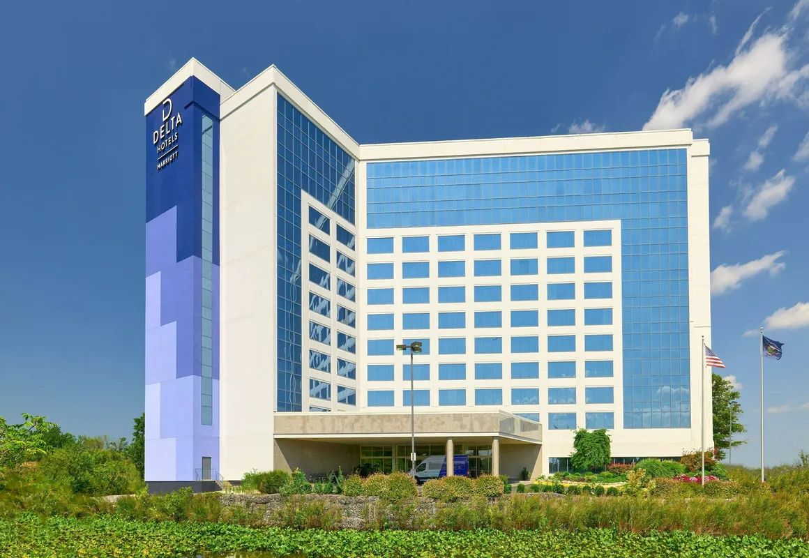 Delta Hotel Philadelphia Airport hotel hero