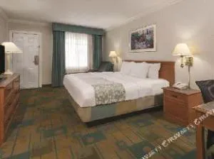 La Quinta Inn by Wyndham New Orleans Causeway hotel detail image 3