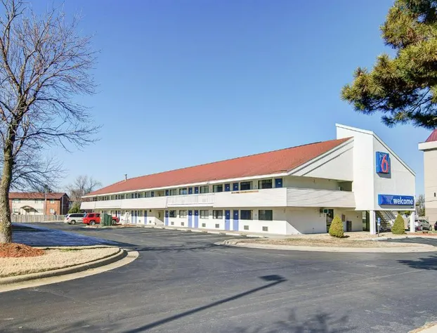 Motel 6 Springfield, MO - North hotel detail image 2