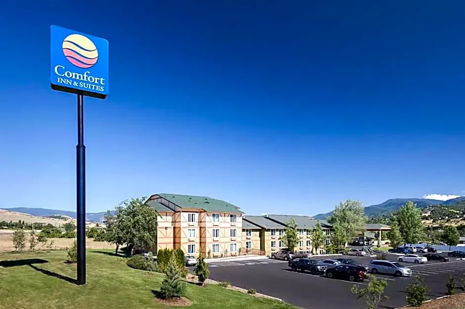 Comfort Inn & Suites Ashland hotel hero