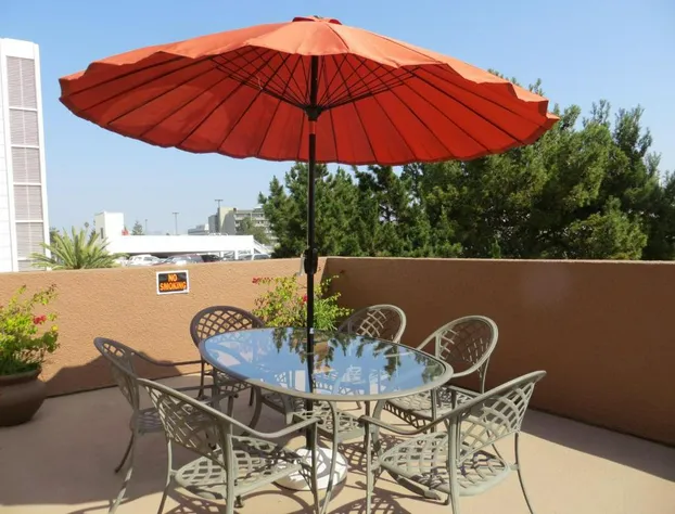 Gateway Hotel Santa Monica hotel detail image 4