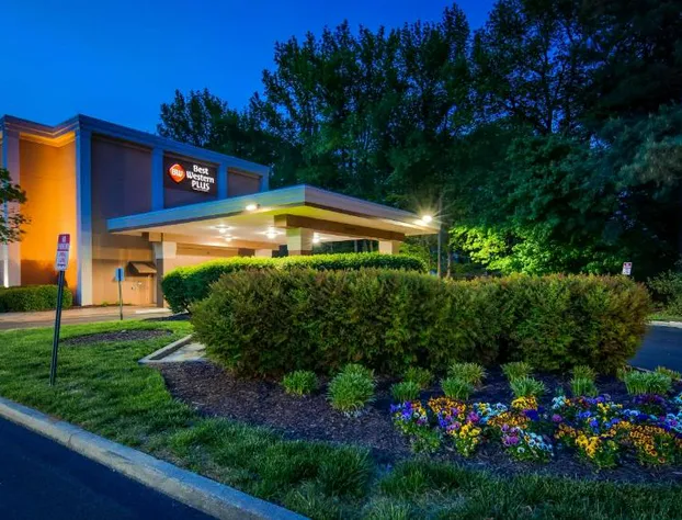 Best Western Plus Richmond Airport Hotel hotel detail image 1