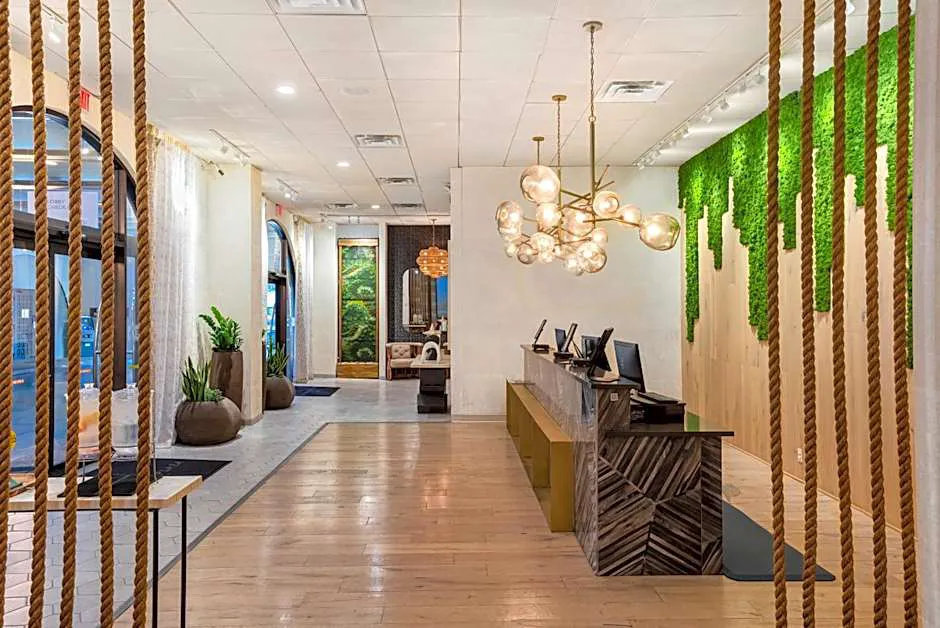 Riverwalk Plaza hotel hero