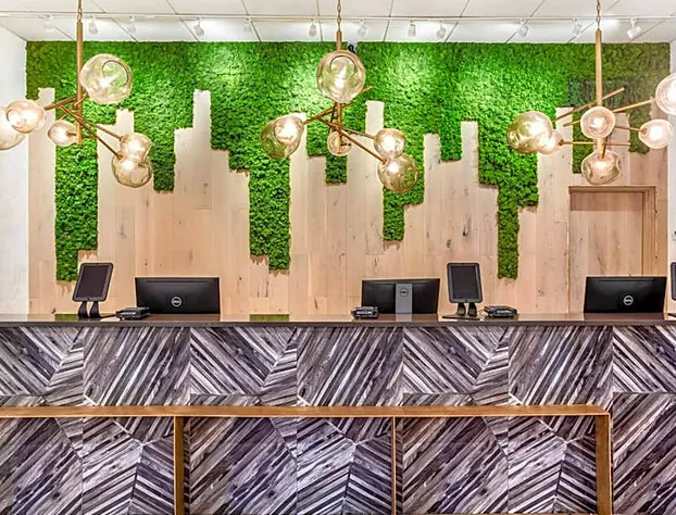 Riverwalk Plaza hotel detail image 4