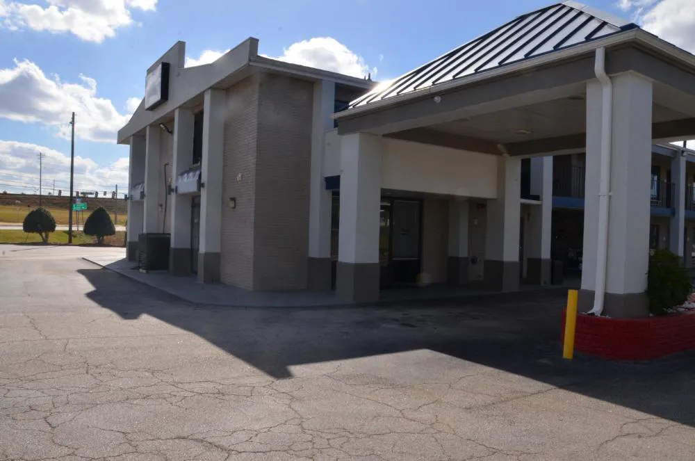 My Home & Suites Covington hotel hero