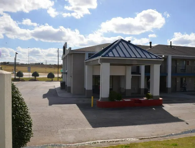 My Home & Suites Covington hotel detail image 2