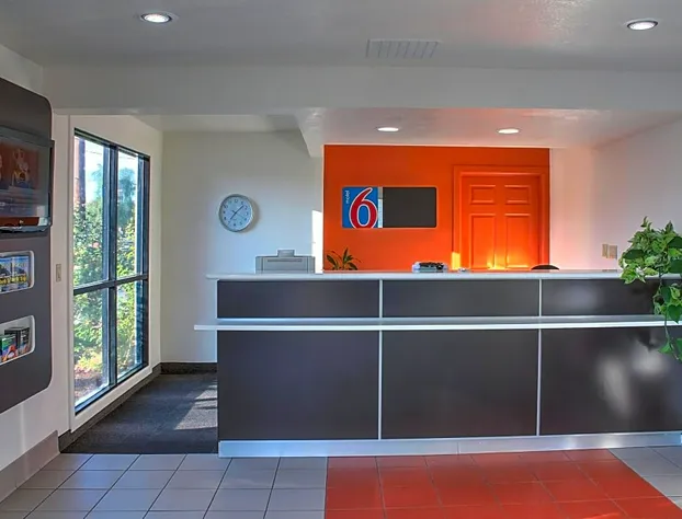 Motel 6 Bishop, CA hotel detail image 4