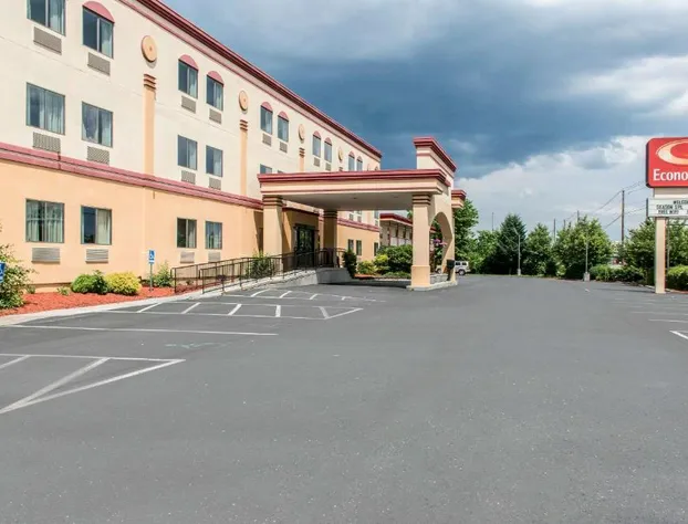 Econo Lodge Carlisle Central hotel detail image 2