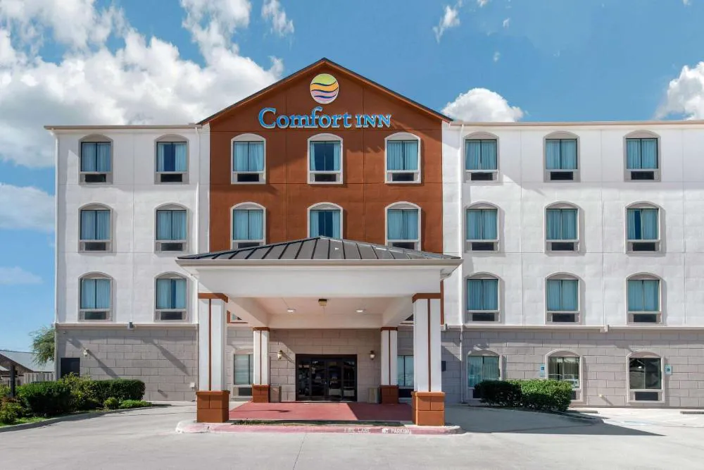 Comfort Inn Near UNT hotel hero